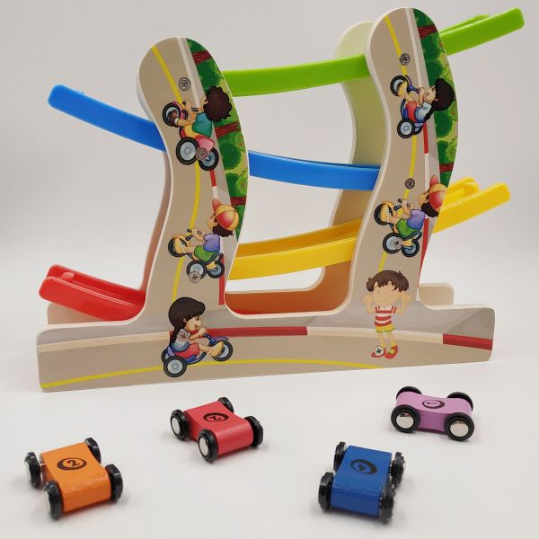 Дерев`яний гоночний трек Дерев`яний гоночний трек