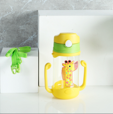 Поїльник з трубочкою, жовтий Поїльник з трубочкою, жовтий